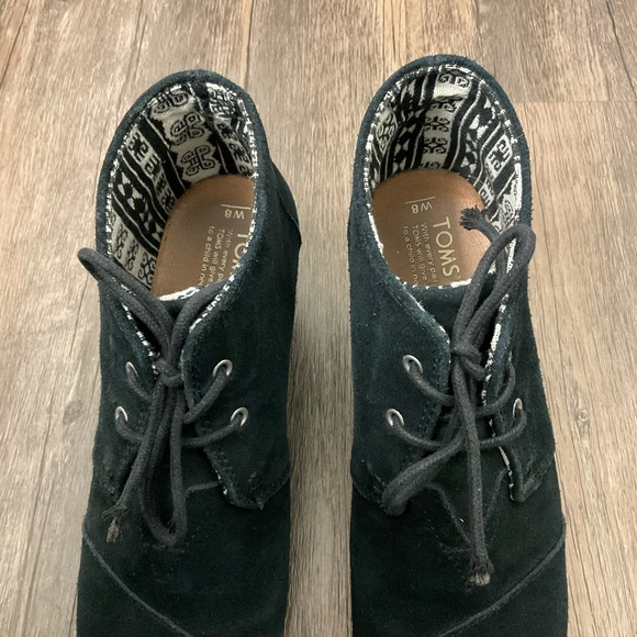 TOMS Black Desert Wedge Ankle Bootie, Size 8 - Picture 2 of 6